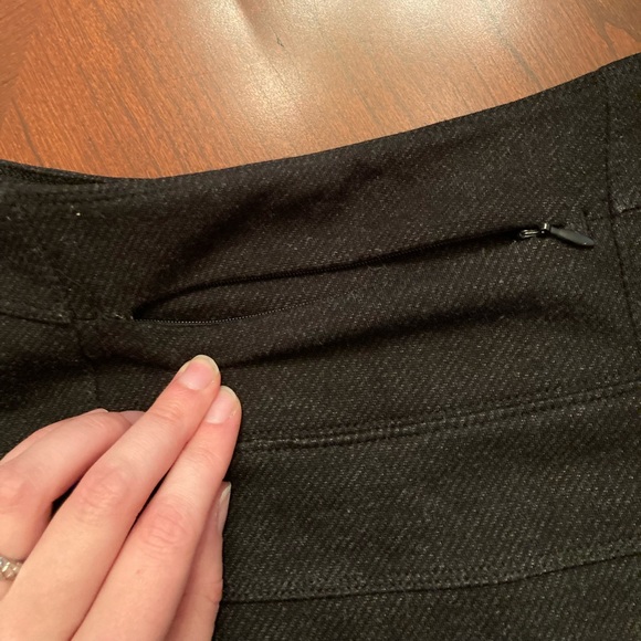 Athleta Black circle athletic or casual skirt with back zip pocket - Picture 6 of 6